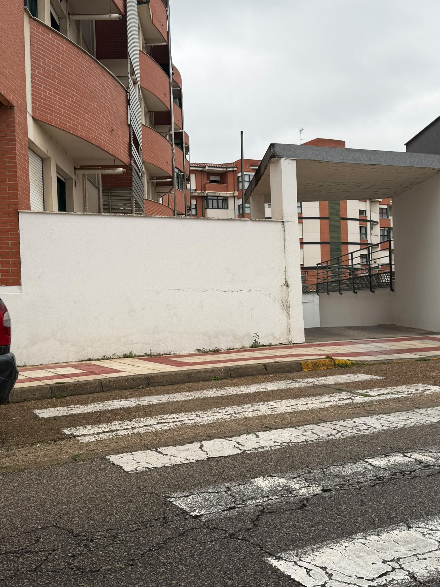 acera constitución 70
